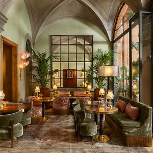Hotel J&J